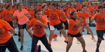 Solidarenses conmemoran Día Naranja bailando contra la violencia