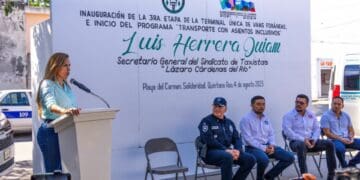 Lili Campos a favor de servicios dignos para usuarios de transporte