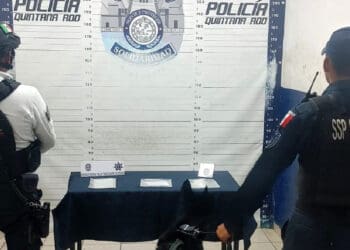 Clausuran bar en Playa del Carmen, al hallar policías droga 