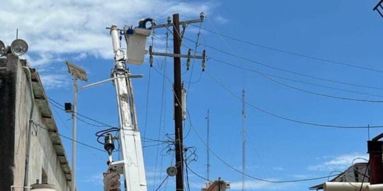 ¡Al fin! Informa CFE que servicio quedó restablecido en Playa del Carmen