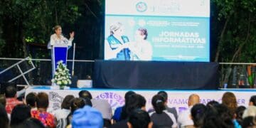 Lili Campos inicia las "Jornadas Informativas"