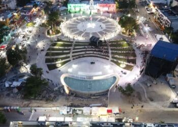 Playa del Carmen: Plaza 28 de julio luce espectacular para el Grito de Independencia