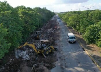 Construcción como nunca de banquetas y guarniciones en Solidaridad
