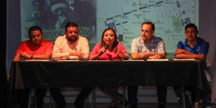 Convocan al desfile en conmemoración del CXIII Aniversario de la Revolución Mexicana