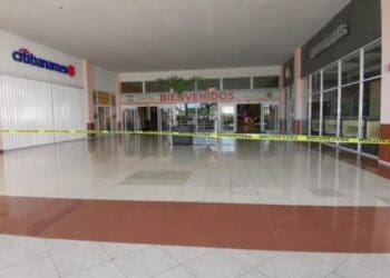 Desalojan Centro Maya en Playa del Carmen por un cortocircuito; problema fue controlado