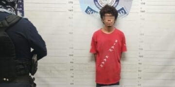 Policía Municipal de Solidaridad detiene a sujeto que tenía en posesión posibles narcóticos