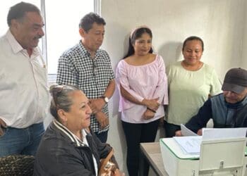 Se pronuncia Marciano Toledo por dar soluciones a habitantes de Las Torres