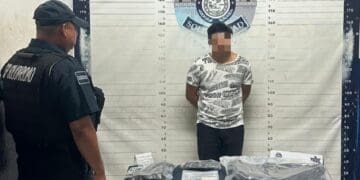 Tras solicitud de auxilio, Policía Municipal de Solidaridad aseguró a un sujeto por posible delito de robo