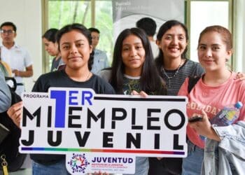 Más de 700 vacantes a estudiantes con la Feria "Mi 1er Empleo Juvenil"