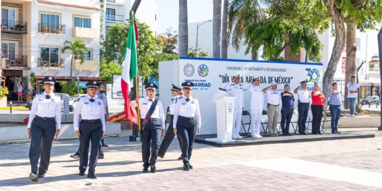 Celebran Día de la Armada de México