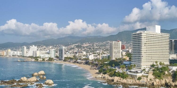 Ciudadanos y empresas de Playa del Carmen han donado hasta 10 toneladas de víveres para Guerrero