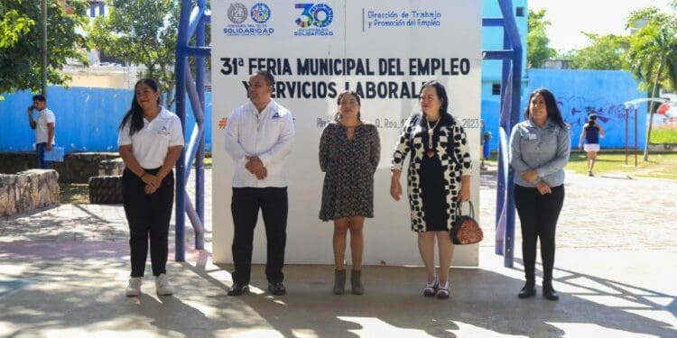 Realizan feria del empleo en Villamar 1