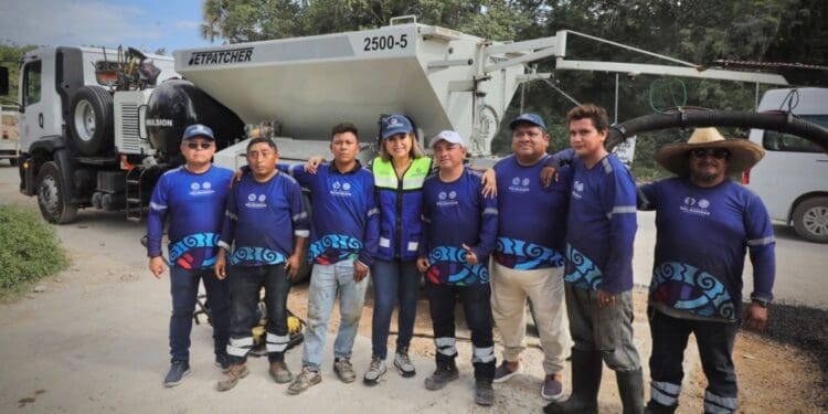 Invitan a reportar baches para reparar calles y avenidas