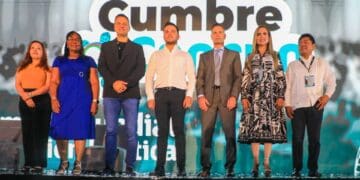 Lili Campos presente en la Cumbre Mundial de Comunicación Política