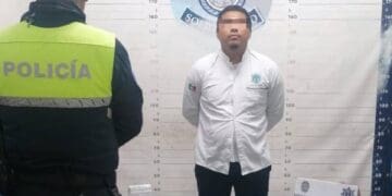 Detienen a taxista en Playa del Carmen por conducir con licencia apócrifa