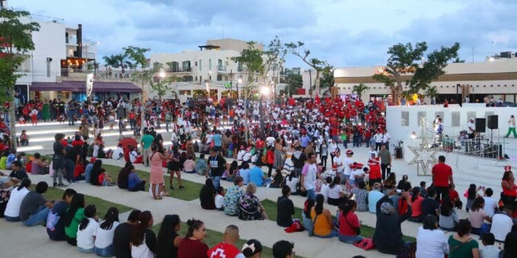 Lili Campos, promueve la capacitación para el autoempleo