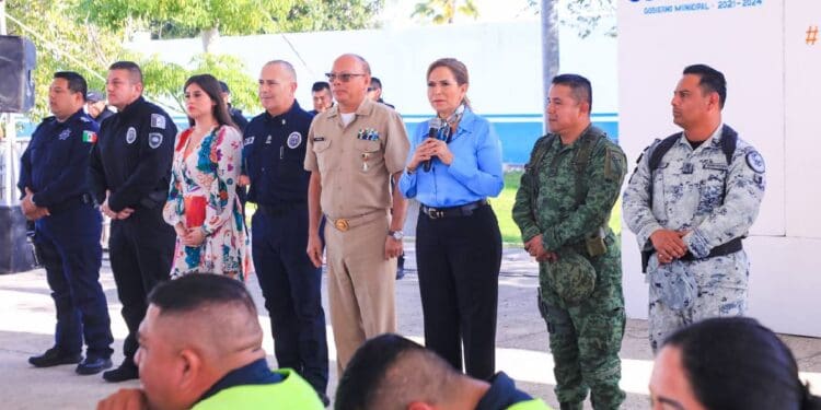 Lili Campos reconoce el papel fundamental de elementos policíacos en la renovación