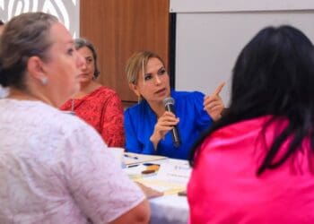 No hay controversia constitucional; se autorizó convenio con gobierno estatal por licencias: Lili Campos