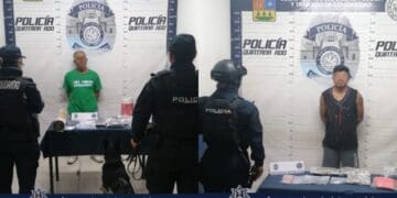 Policía Municipal de Solidaridad asegura a dos sujetos, armas de fuego y posibles narcóticos
