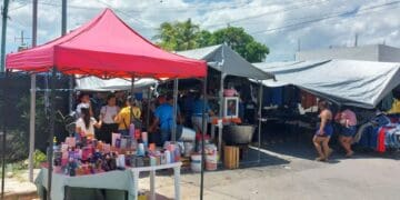 Autoridades de Playa del Carmen van a ordenar tianguis y bazares