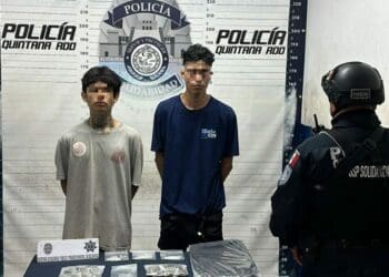 En Playa del Carmen detienen a cinco personas, aseguran narcóticos y armas