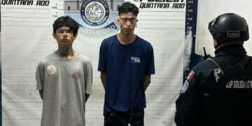 En Playa del Carmen detienen a cinco personas, aseguran narcóticos y armas