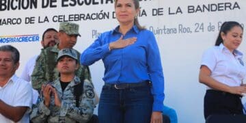 Conmemoran Día de la Bandera en Solidaridad