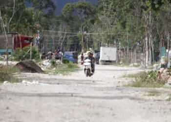 Dan mantenimiento a caminos rurales de Playa del Carmen; se buscan recursos para su pavimentación