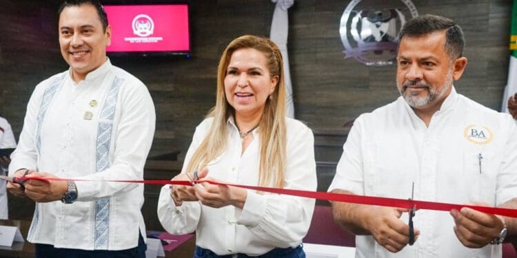 Inaugura sala de juicios de la Universidad Vizcaya