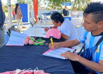 Realizan 4ª Feria del Empleo en Puerto Aventuras