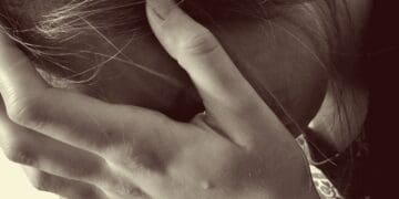 Separan de su cargo a maestro de secundaria de Playa del Carmen denunciado ante la Fiscalía por acoso