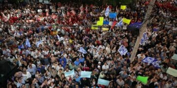 Solidaridad con Lili Campos; cuatro mil personas la respaldaron en su registro como aspirante a la alcaldía