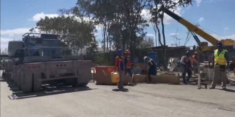 Trabajan a marchas forzadas en tramo del Tren Maya de Playa del Carmen previo a su inauguración