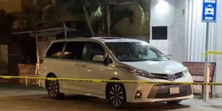 Disparan contra un taxi en la Quinta Avenida de Playa del Carmen; no hubo lesionados