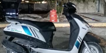 Dos sujetos son detenidos tras conducir una moto de manera indebida; era robada