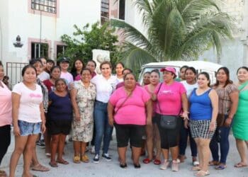 Continuará Villas del Sol con sus calles limpias en la renovación: Lili Campos