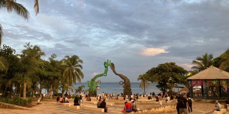 Invitan a simposio sobre contingencias por huracanes