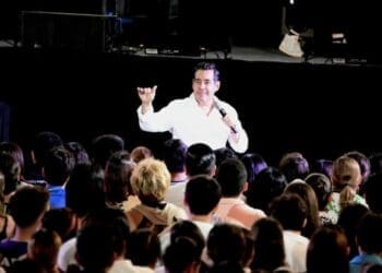 Juventud playense disfruta de importantes conferencistas para su empoderamiento