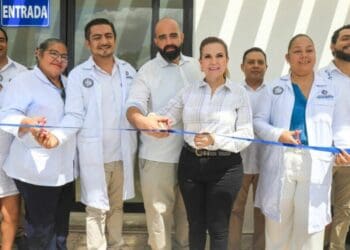 Lili Campos cumple con mejoras en el sistema de salud local