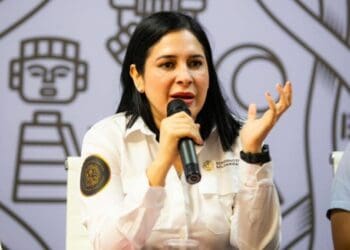 Estefanía Mercado atiende contingencia heredada por acumulación de basura en Solidaridad