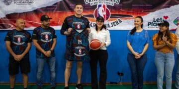 Eduardo Nájera, exbasquetbolista profesional mexicano conquista Playa del Carmen