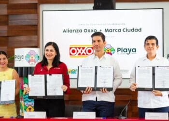 Gobierno de Solidaridad y tiendas Oxxo suman esfuerzos para promocionar la marca Ciudad Playa del Carmen