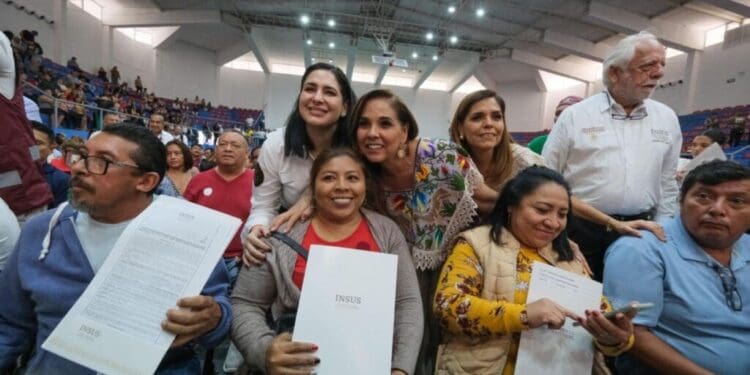 Con la entrega de 488 títulos de propiedad, llega la justicia social a familias de la Colosio y Cristo Rey