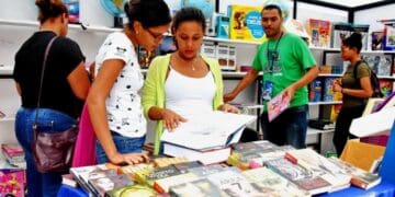 Anuncia Estefanía Mercado la Primera Feria Internacional del Libro y la Cultura en Playa del Carmen