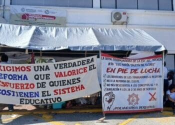 Atiende gobierno de Solidaridad protesta de profesores