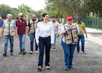 Con la pavimentación de la avenida Mayapan, Estefanía Mercado cumple a los habitantes de Tumben Chilam en Playa del Carmen