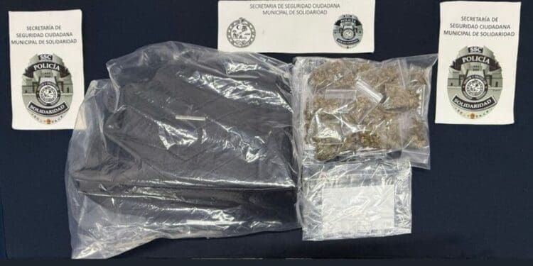 Detienen a mujer con 34 bolsitas de droga en Playa del Carmen