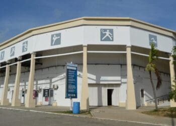 Estefanía Mercado transforma la imagen de parques e instalaciones deportivas con el color "Arena Playa"