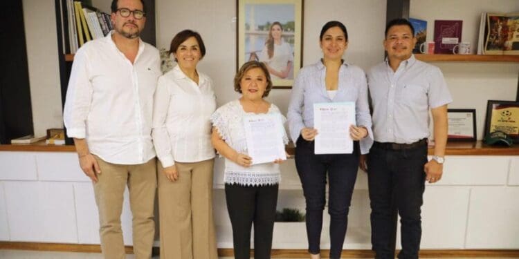 Gobiernos de Playa del Carmen y del Estado suscriben convenio para modernizar el Sistema de Control Interno y combatir la corrupción