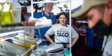 Inaugura Estefanía Mercado la “1ª Edición del Festival del Taco” en la Plaza 28 de Julio